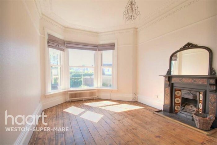 2 Bedroom Flat To Rent In Grove Park Road, BS23