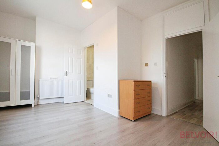 4 Bedroom Terraced House To Rent In Shelton Street, Nottingham, NG3