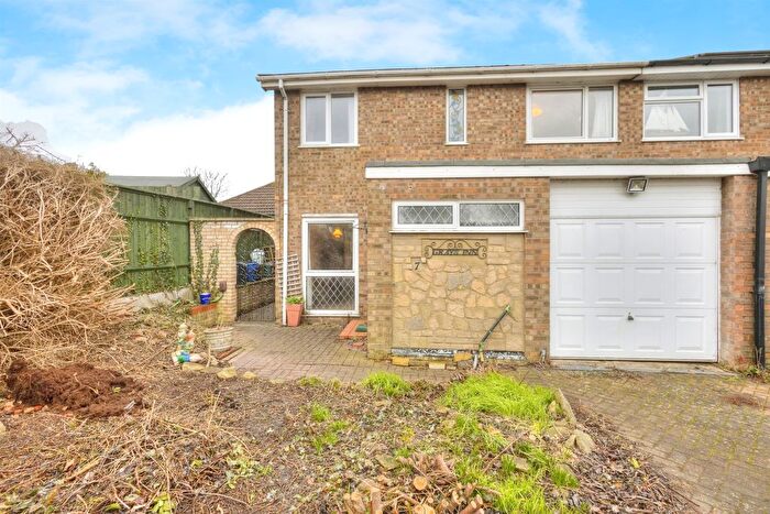 4 Bedroom Semi Detached House For Sale In Ashfield Rise, Raunds, Wellingborough, NN9