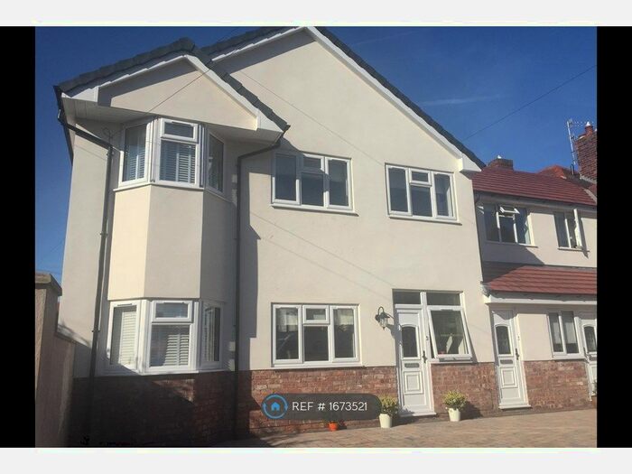 2 Bedroom Flat To Rent In West Kirby, Wirral, CH48