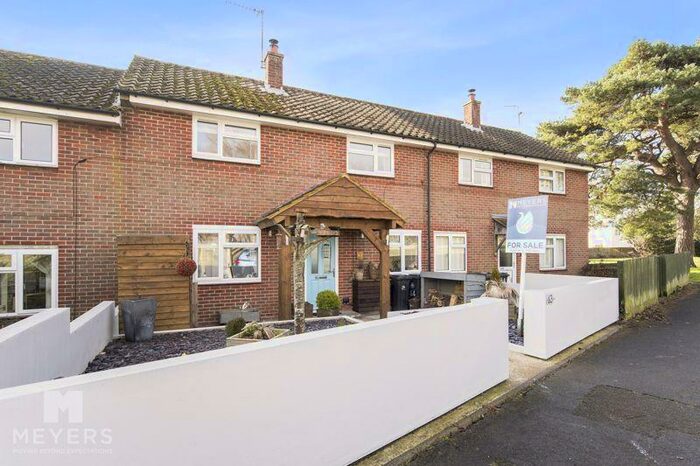 3 Bedroom Terraced House For Sale In Higher Wood, Bovington, BH20