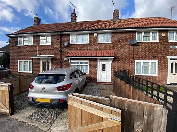 2 Bedroom House For Sale In Euston Close, Hull, HU3