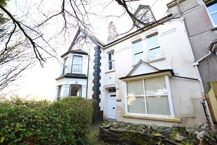 2 Bedroom Flat To Rent In Fernleigh Road, Wadebridge, PL27