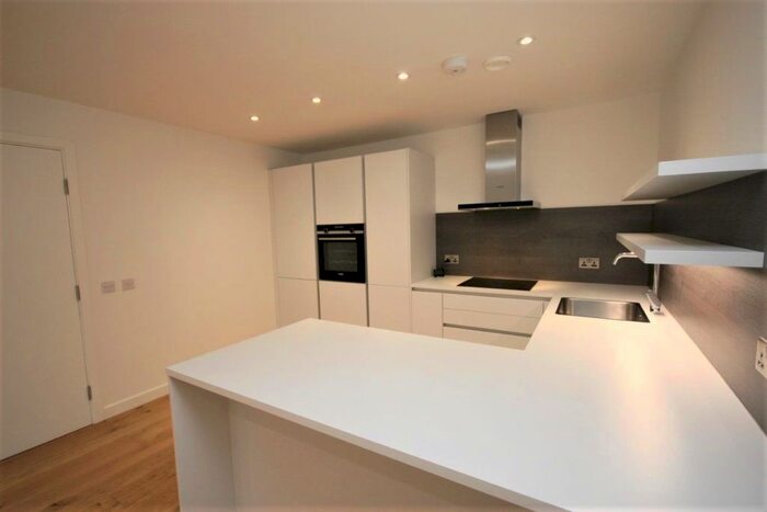 2 Bedroom Flat To Rent In Hughes Close, EH7