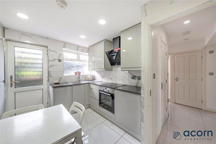 2 Bedroom Maisonette To Rent In Coles Green Road, London, NW2