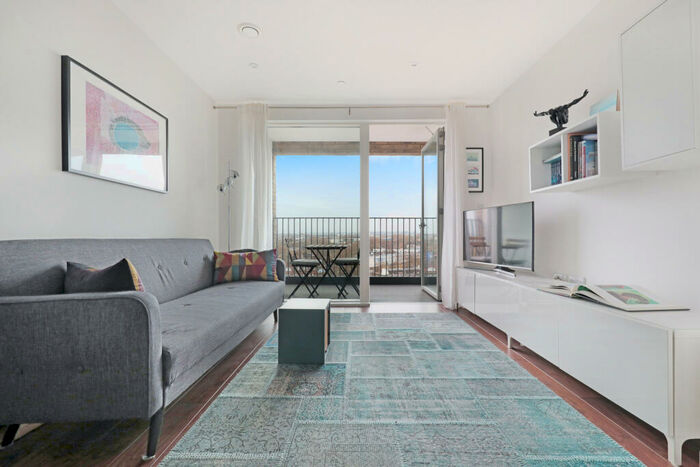 1 Bedroom Flat To Rent In Atkins Square, Dalston Lane, E8