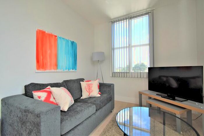 2 Bedroom Flat To Rent In Nobel Drive, Harlington, Hayes UB3