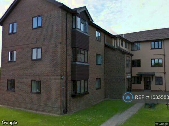 2 Bedroom Flat To Rent In Cherry Tree Court, Eastleigh, SO50