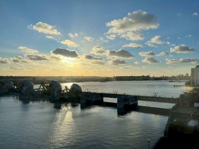 3 Bedroom Flat To Rent In Wards Wharf Approach, London, E16