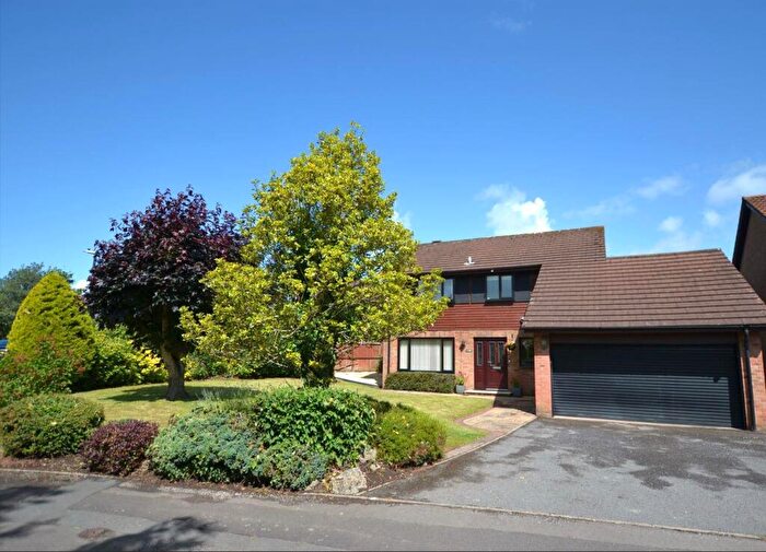 4 Bedroom Detached House For Sale In Larch Close, Nailsea, BS48