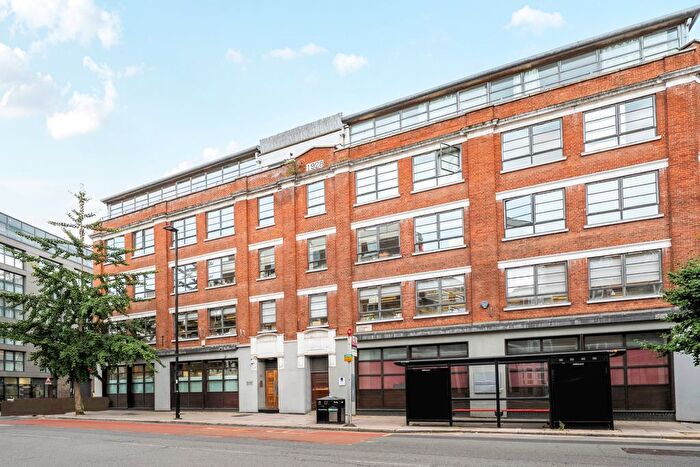 1 Bedroom Flat For Sale In Goswell Road, Clerkenwell, London, EC1V