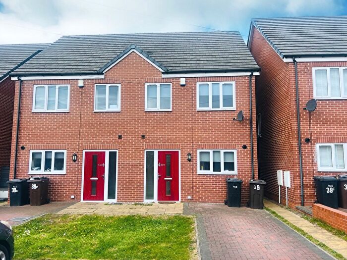 4 Bedroom Semi-Detached House To Rent In Daley Road, Bilston, WV14