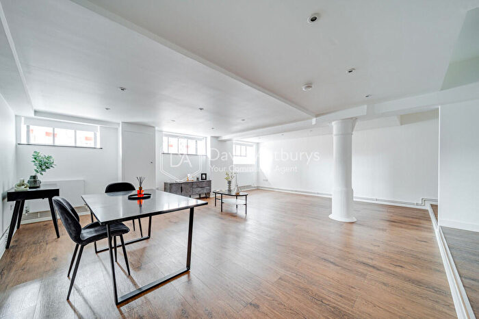 Studio To Rent In Tyssen Street, Dalston, London, E8