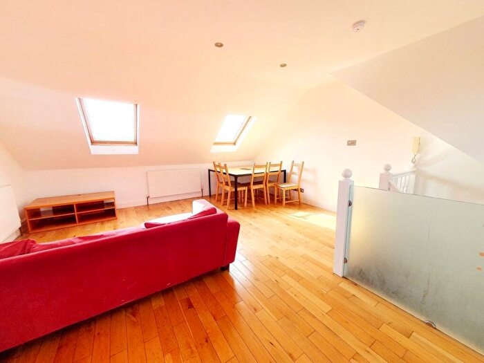 3 Bedroom Flat To Rent In Marquis Road, Wood Green, N22