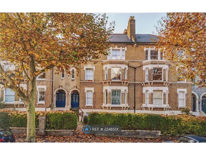 3 Bedroom Flat To Rent In Breakspears Road, London, SE4