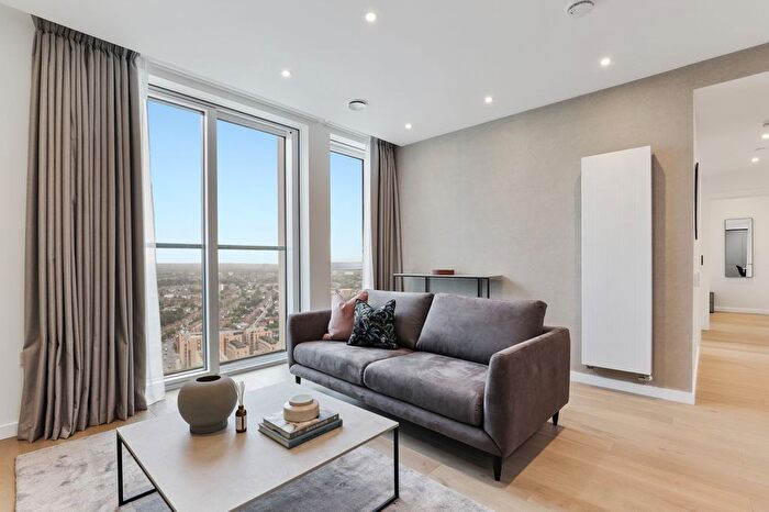 2 Bedroom Flat To Rent In , East Park Walk, London, E20