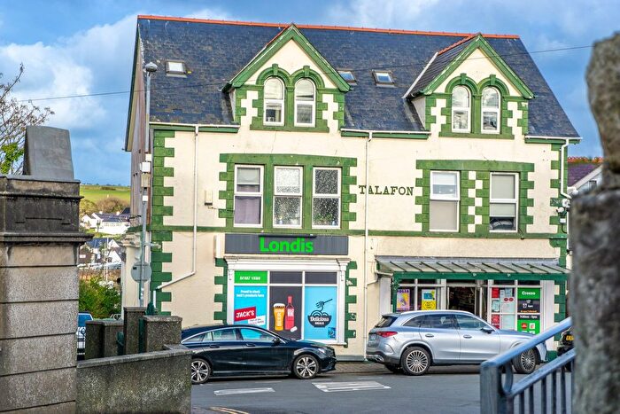 3 Bedroom Flat For Sale In Abersoch, Pwllheli, LL53