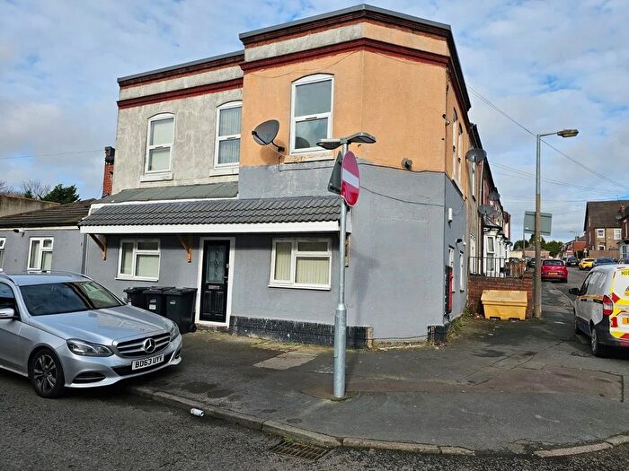 1 Bedroom Flat To Rent In Ivanhoe Street, Dudley, West Midlands, DY2