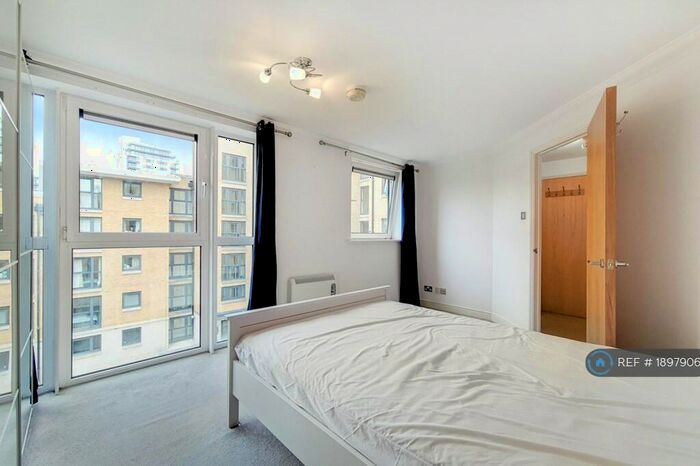 2 Bedroom Flat To Rent In Stretton Mansions, London, SE8