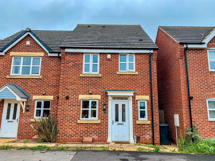 3 Bedroom Semi-Detached House To Rent In Deansleigh, Lincoln, LN1