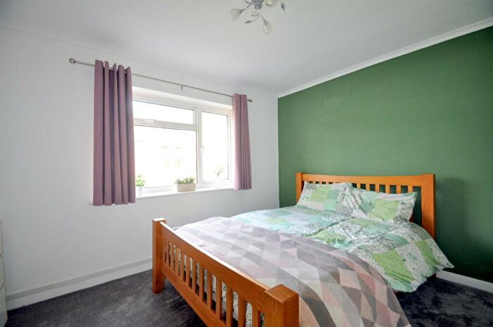2 Bedroom Semi-Detached Bungalow For Sale In Magpie Road, Langney, Eastbourne, BN23
