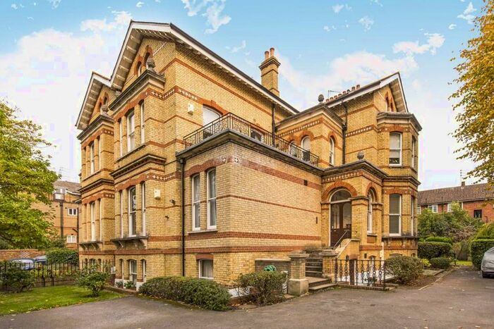 2 Bedroom Flat To Rent In Riverdale Road, Twickenham, TW1