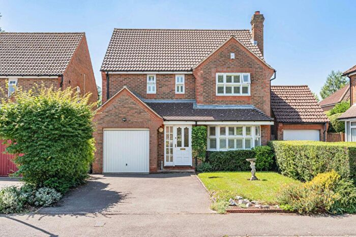 4 Bedroom Detached House For Sale In Lyndon Gardens, High Wycombe, HP13