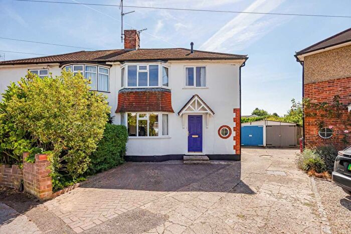 3 Bedroom Semi Detached House For Sale In Cawsam Gardens, Caversham, Reading, RG4