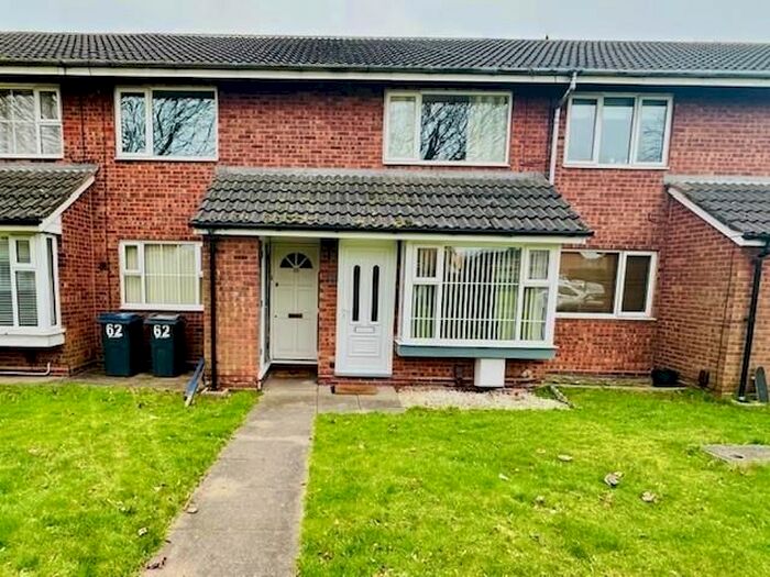 2 Bedroom Maisonette To Rent In Lyneham Gardens, Minworth, Sutton Coldfield, B76