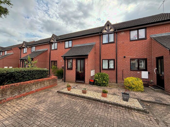 2 Bedroom Flat To Rent In Drew Street, Swindon, SN2