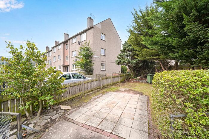 2 Bedroom Flat For Sale In / Firrhill Crescent, Edinburgh, EH13