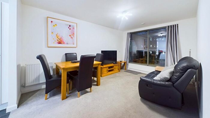 2 Bedroom Flat For Sale In Cathedral View, Full Street, Derby, Derbyshire, DE1