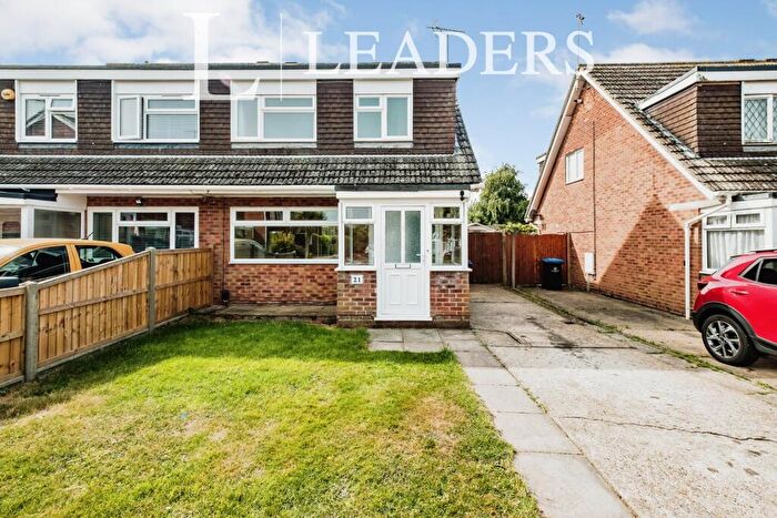 3 Bedroom Semi-Detached House To Rent In Ontario Gardens, BN13