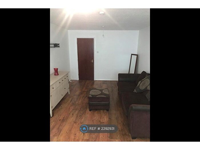 2 Bedroom Flat To Rent In Mulberry Close, Luton, LU1