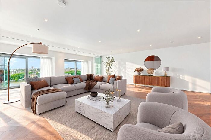3 Bedroom Flat For Sale In Capital Building, Embassy Gardens, SW11