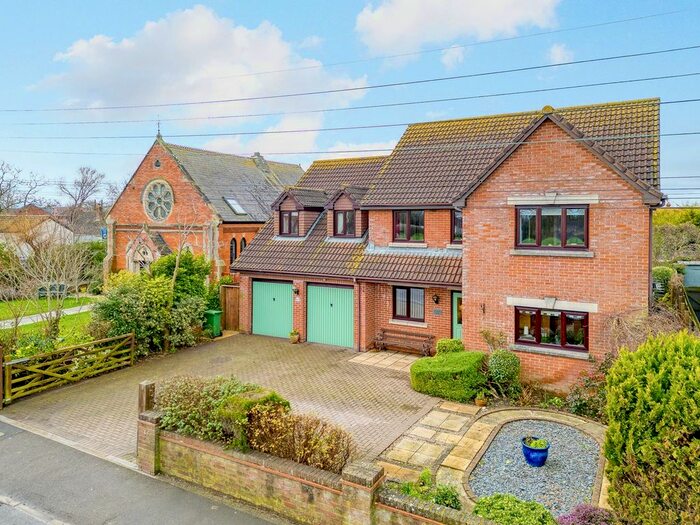 4 Bedroom Detached House For Sale In Church Road, East Huntspill, Highbridge, TA9