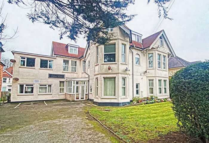 Flat To Rent In Eden Roc, Percy Road, Bournemouth, Dorset, BH5