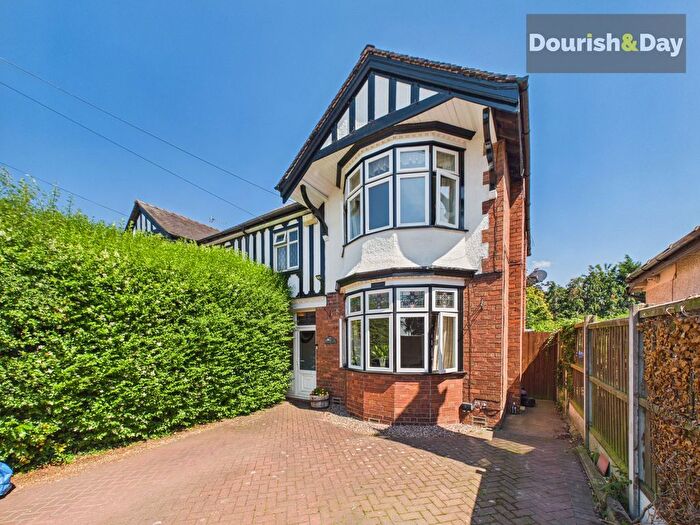 3 Bedroom Semi Detached House For Sale In Wolverhampton Road, Penkridge, ST19