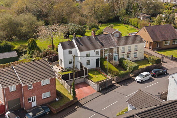 3 Bedroom End Of Terrace House For Sale In Killan Road, Dunvant, Swansea, SA2