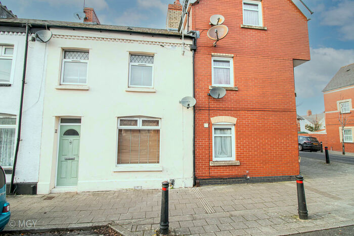 2 Bedroom Terraced House To Rent In Court Road, Grangetown, Cardiff, CF11