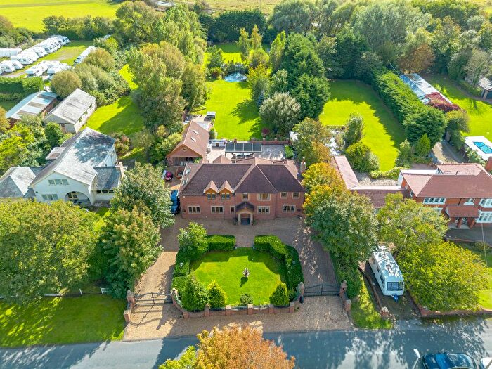 5 Bedroom Detached House For Sale In Division Lane, Blackpool, FY4