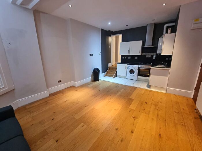 1 Bedroom Flat To Rent In Hornsey Lane Gardens, London, N6