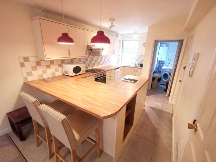 2 Bedroom Apartment To Rent In Park Valley, Nottingham, NG7