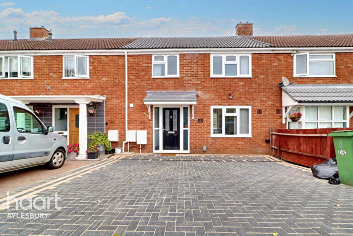 3 Bedroom Terraced House To Rent In Meadowcroft, Aylesbury, HP19