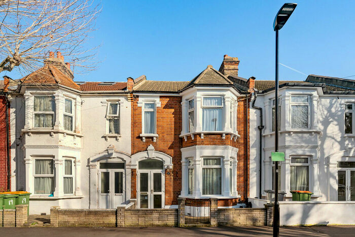 3 Bedroom Terraced House To Rent In Bridge Road, London, E6