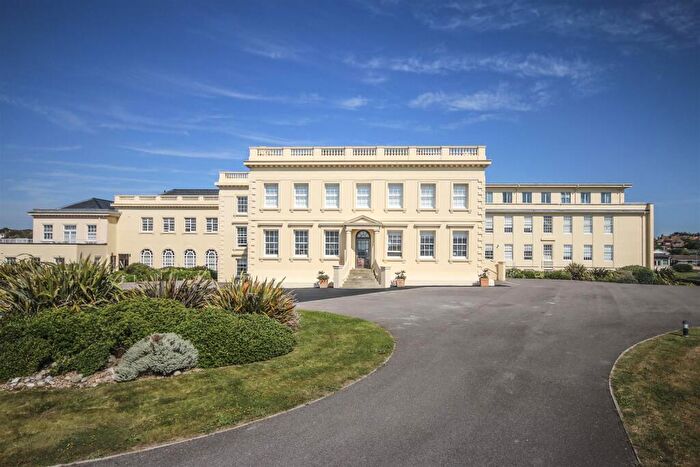 2 Bedroom Flat For Sale In College Road, Seaford, BN25