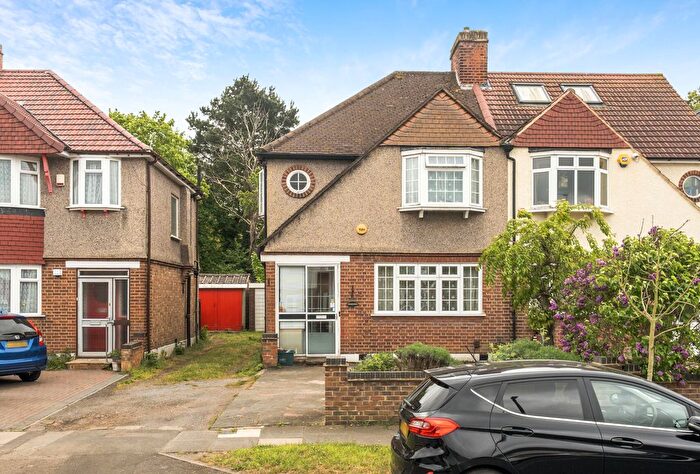 3 Bedroom Semi Detached House For Sale In Hillcross Avenue, Morden, SM4