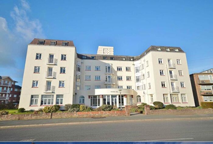 2 Bedroom Apartment To Rent In Oulton Hall, Clacton- On- Sea, CO15