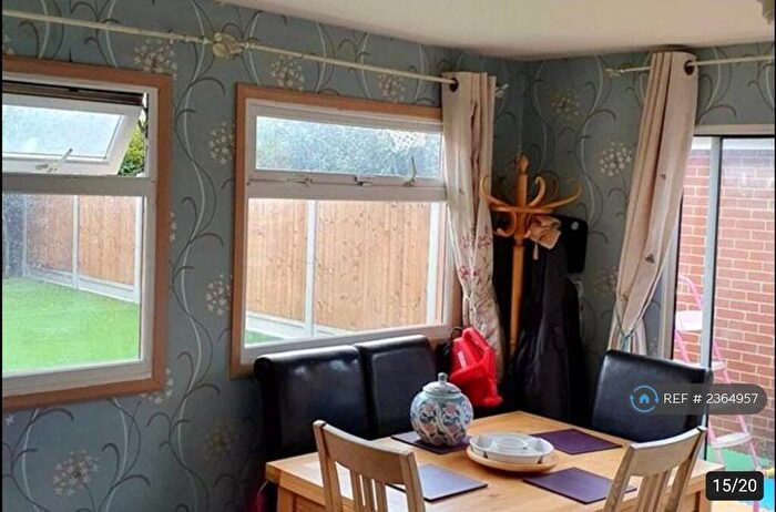 2 Bedroom End Of Terrace House To Rent In Foxglove Road, Romford, Rush Green, RM7