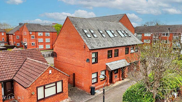 2 Bedroom Flat For Sale In Harcourt Gardens, Nuneaton, Warwickshire, CV11